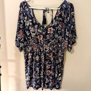 Jessica Simpson Maternity Top, Navy Floral, Small